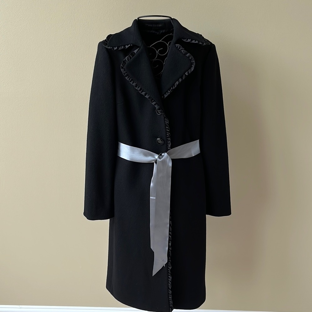 EXPRESS DESIGN STUDIO MEDIUM WOMENS COAT GENTLY USED